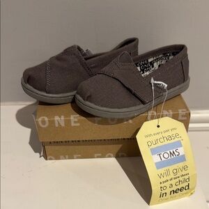 TOMS Kids Ash Slip-On Shoes - NWT